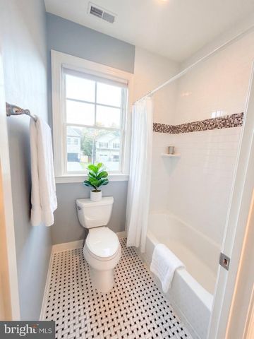 5813 IPSWICH RD, Bethesda, MD 20814