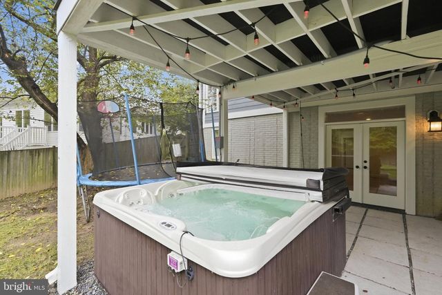 5813 IPSWICH RD, Bethesda, MD 20814