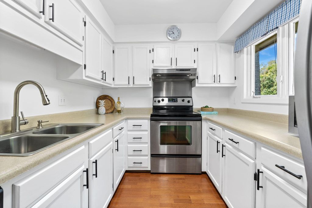 Image 19 of property listing at 1158 Summerwind Lane, Seabrook Island, SC 29455