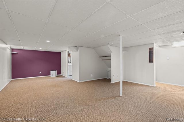 55875 Pontiac Trail Court, New Hudson, MI 48165