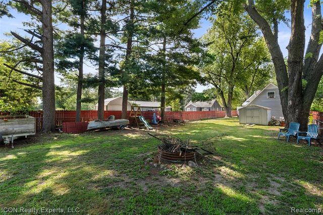 55875 Pontiac Trail Court, New Hudson, MI 48165