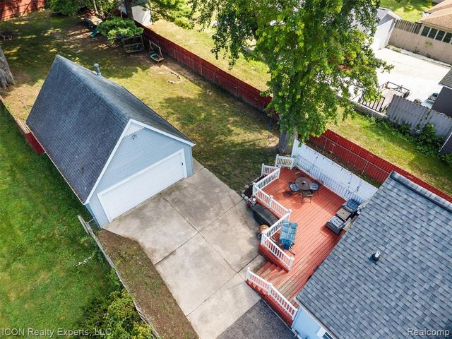 55875 Pontiac Trail Court, New Hudson, MI 48165