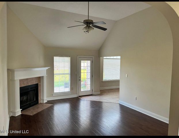 2917 Village Circle, Ocean Springs, MS 39564