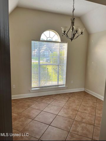 2917 Village Circle, Ocean Springs, MS 39564