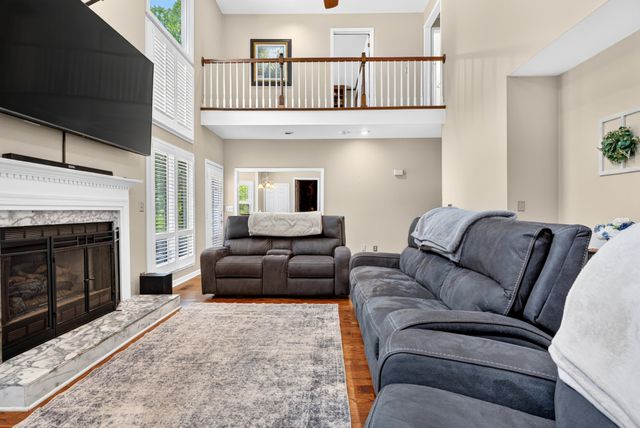 2706 Wakefield Dr, Clarksville, TN 37043
