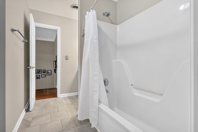 2706 Wakefield Dr, Clarksville, TN 37043