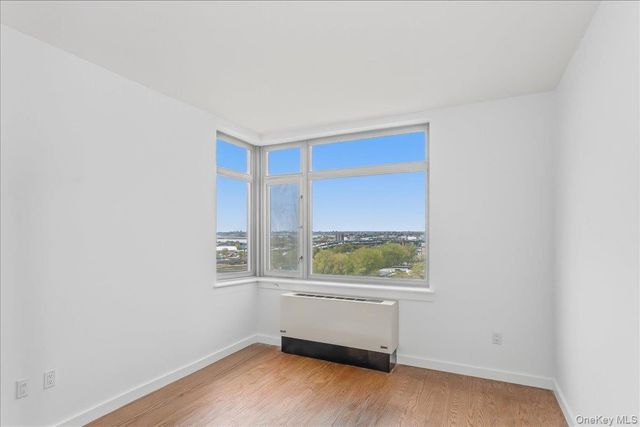 4026 College Point Boulevard 11E, Flushing, NY 11354