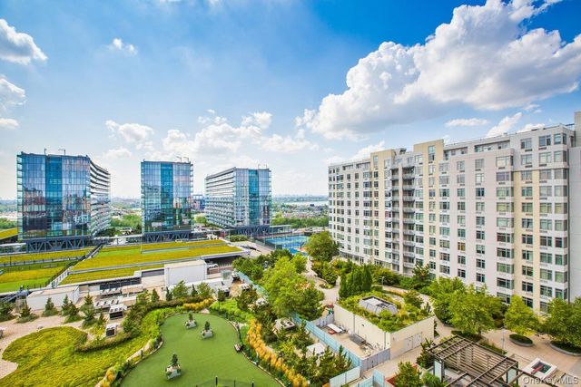 4026 College Point Boulevard 11E, Flushing, NY 11354