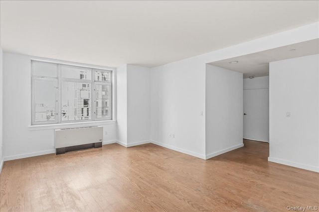 4026 College Point Boulevard 11E, Flushing, NY 11354