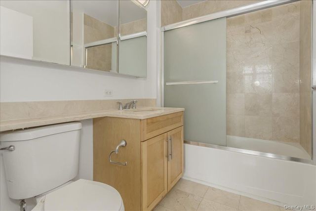 4026 College Point Boulevard 11E, Flushing, NY 11354