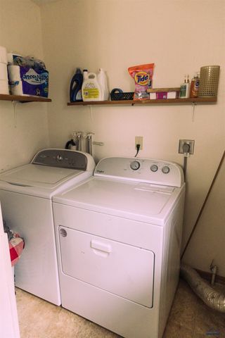 1011 LEMMON AVE, Rapid City, SD 57701