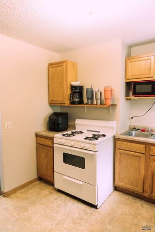 1011 LEMMON AVE, Rapid City, SD 57701