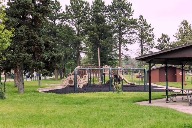 1011 LEMMON AVE, Rapid City, SD 57701