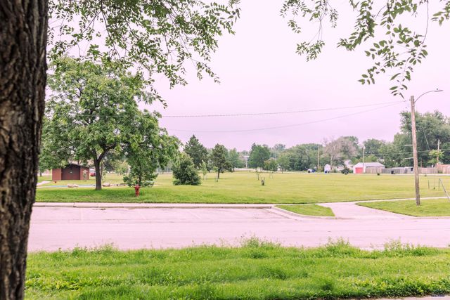 1011 LEMMON AVE, Rapid City, SD 57701