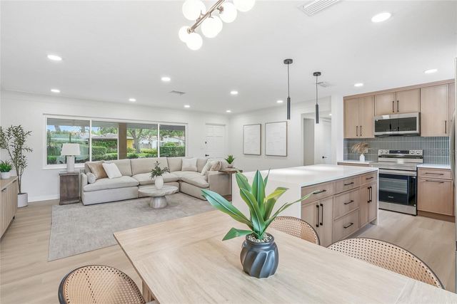 6470 26TH AVENUE N, St Petersburg, FL 33710