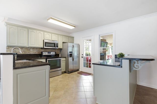645 Wildwood Trce, Winchester, TN 37398