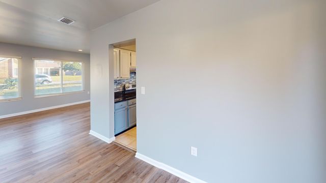 911 Rue De La Savoie, Mary Esther, FL 32569