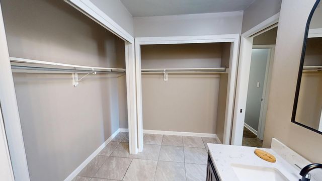 911 Rue De La Savoie, Mary Esther, FL 32569