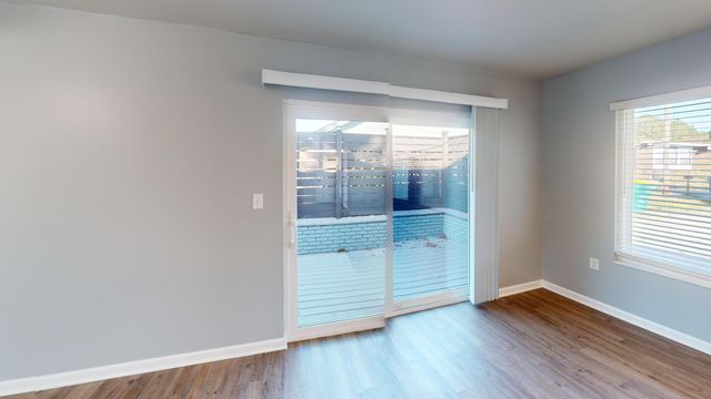 911 Rue De La Savoie, Mary Esther, FL 32569