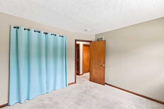 6980 Dovehill Lane, Green Twp, OH 45248