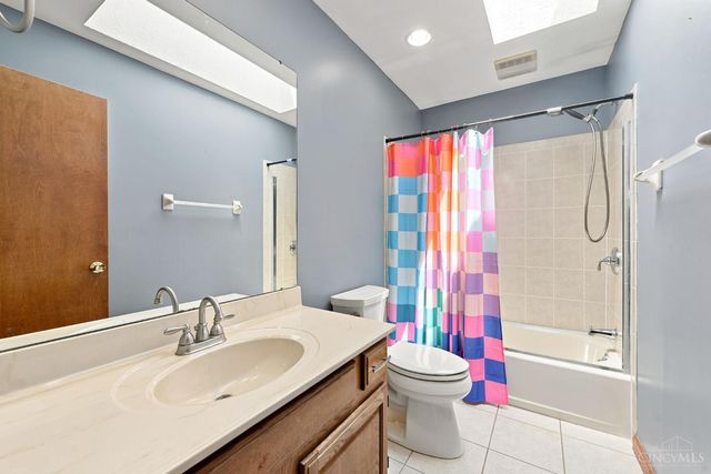 6980 Dovehill Lane, Green Twp, OH 45248