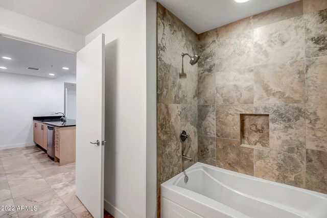 7121 E RANCHO VISTA Drive 1004, Scottsdale, AZ 85251