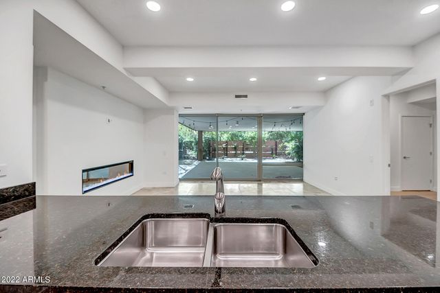 7121 E RANCHO VISTA Drive 1004, Scottsdale, AZ 85251
