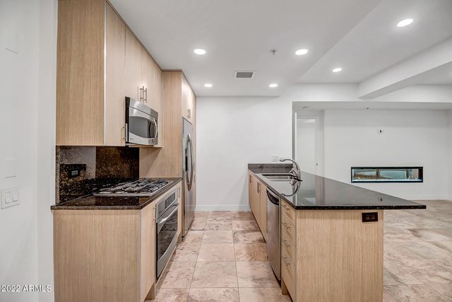 7121 E RANCHO VISTA Drive 1004, Scottsdale, AZ 85251