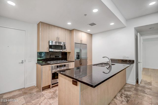 7121 E RANCHO VISTA Drive 1004, Scottsdale, AZ 85251