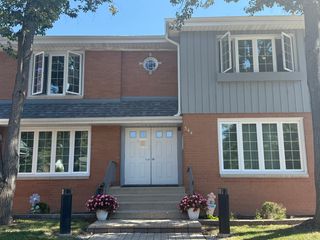 544 S La Grange Road 2S, La Grange, IL 60525