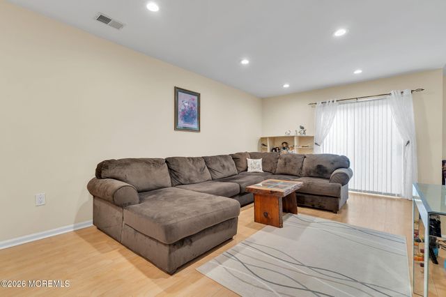 24 Catherine Court, South Amboy, NJ 08879