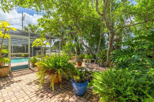12698 81ST AVENUE, Seminole, FL 33776