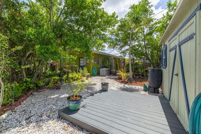 12698 81ST AVENUE, Seminole, FL 33776