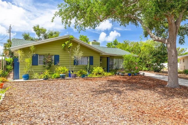 12698 81ST AVENUE, Seminole, FL 33776