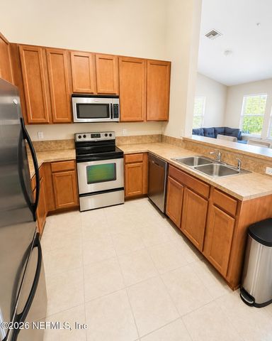 575 OAKLEAF PLANTATION Parkway 816, Orange Park, FL 32065