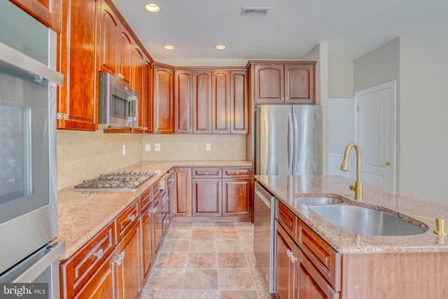 9902 PLAYER DR, Philadelphia, PA 19115