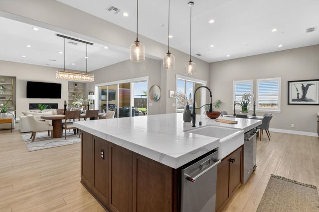 4067 Whitney Vista Ln, Rocklin, CA 95677