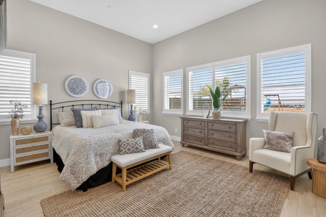 4067 Whitney Vista Ln, Rocklin, CA 95677