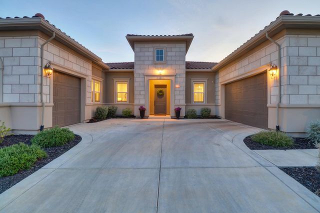 4067 Whitney Vista Ln, Rocklin, CA 95677