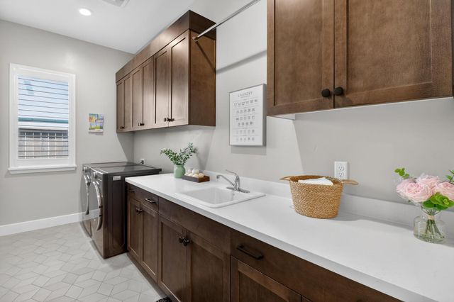 4067 Whitney Vista Ln, Rocklin, CA 95677