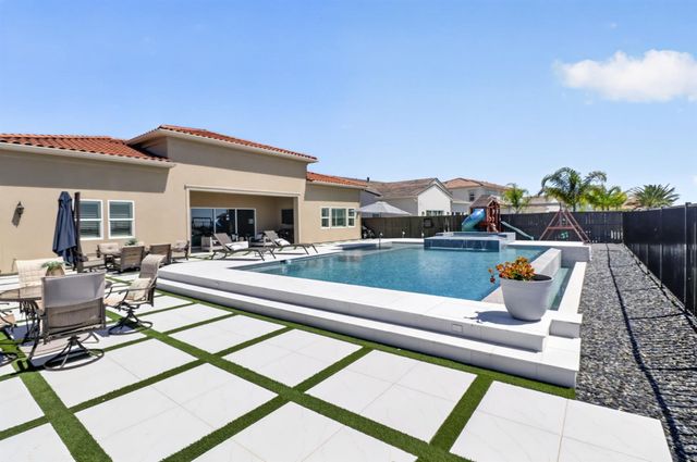 4067 Whitney Vista Ln, Rocklin, CA 95677