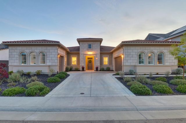 4067 Whitney Vista Ln, Rocklin, CA 95677