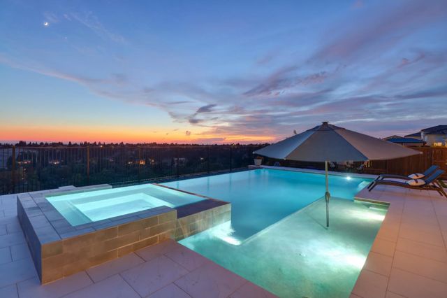 4067 Whitney Vista Ln, Rocklin, CA 95677