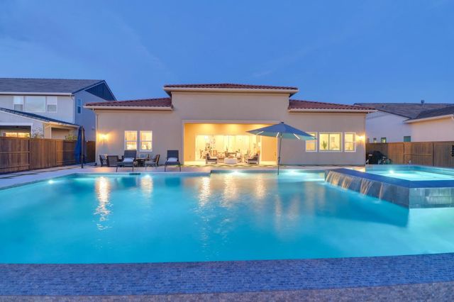 4067 Whitney Vista Ln, Rocklin, CA 95677