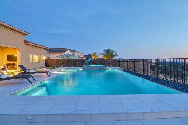 4067 Whitney Vista Ln, Rocklin, CA 95677
