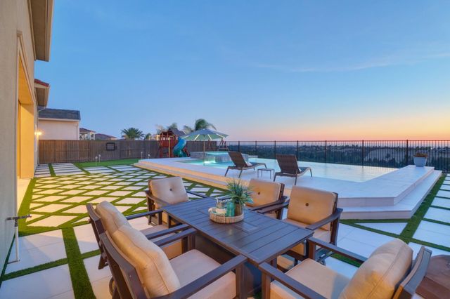 4067 Whitney Vista Ln, Rocklin, CA 95677