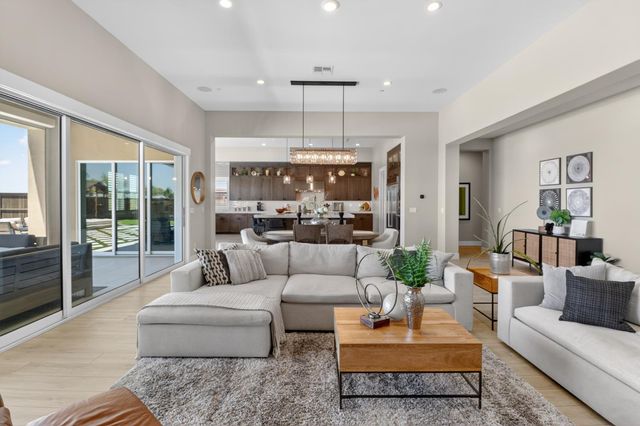 4067 Whitney Vista Ln, Rocklin, CA 95677