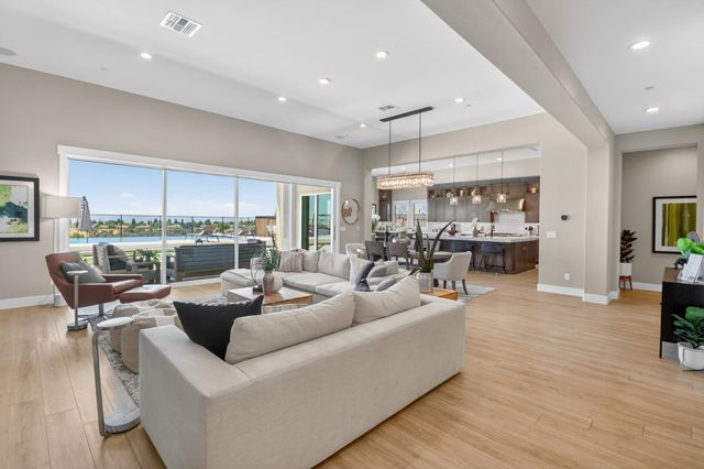 4067 Whitney Vista Ln, Rocklin, CA 95677