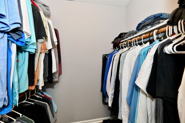 7854 Harbour Isle, Indianapolis, IN 46240