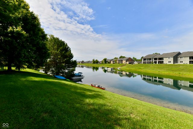 7854 Harbour Isle, Indianapolis, IN 46240